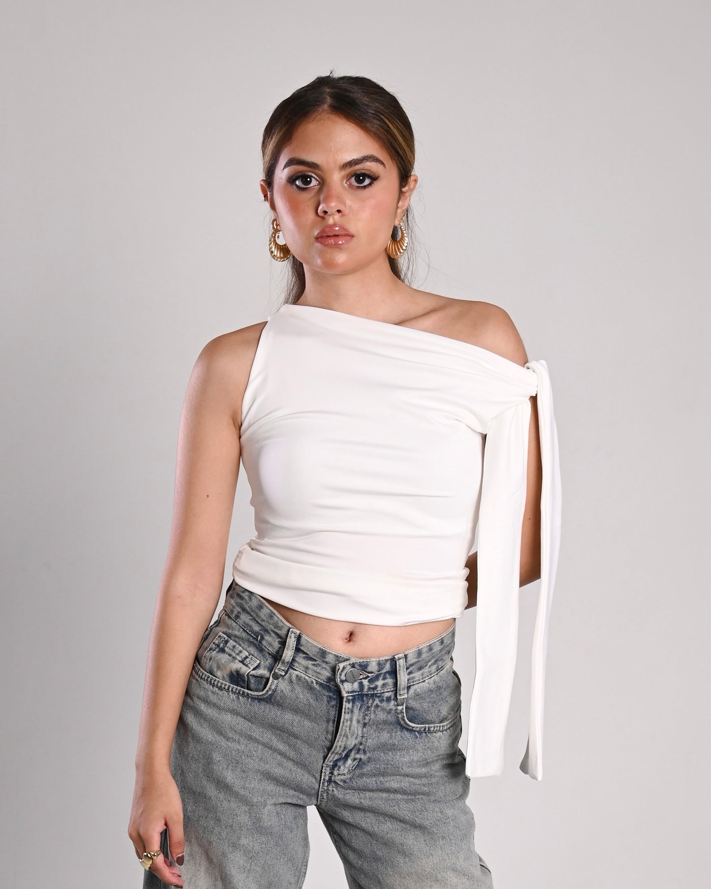 Knotted top
