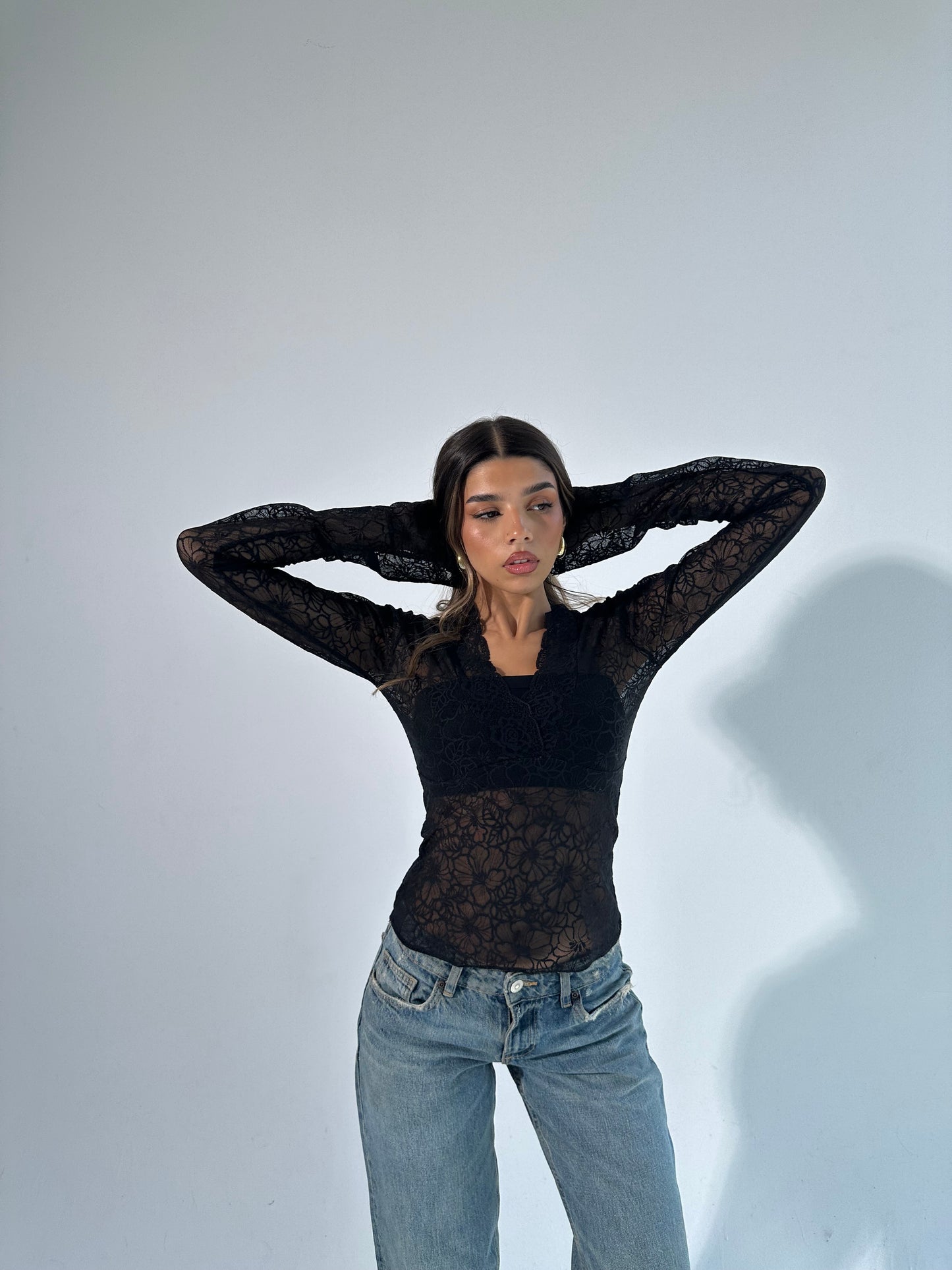 luna v-neck lace top