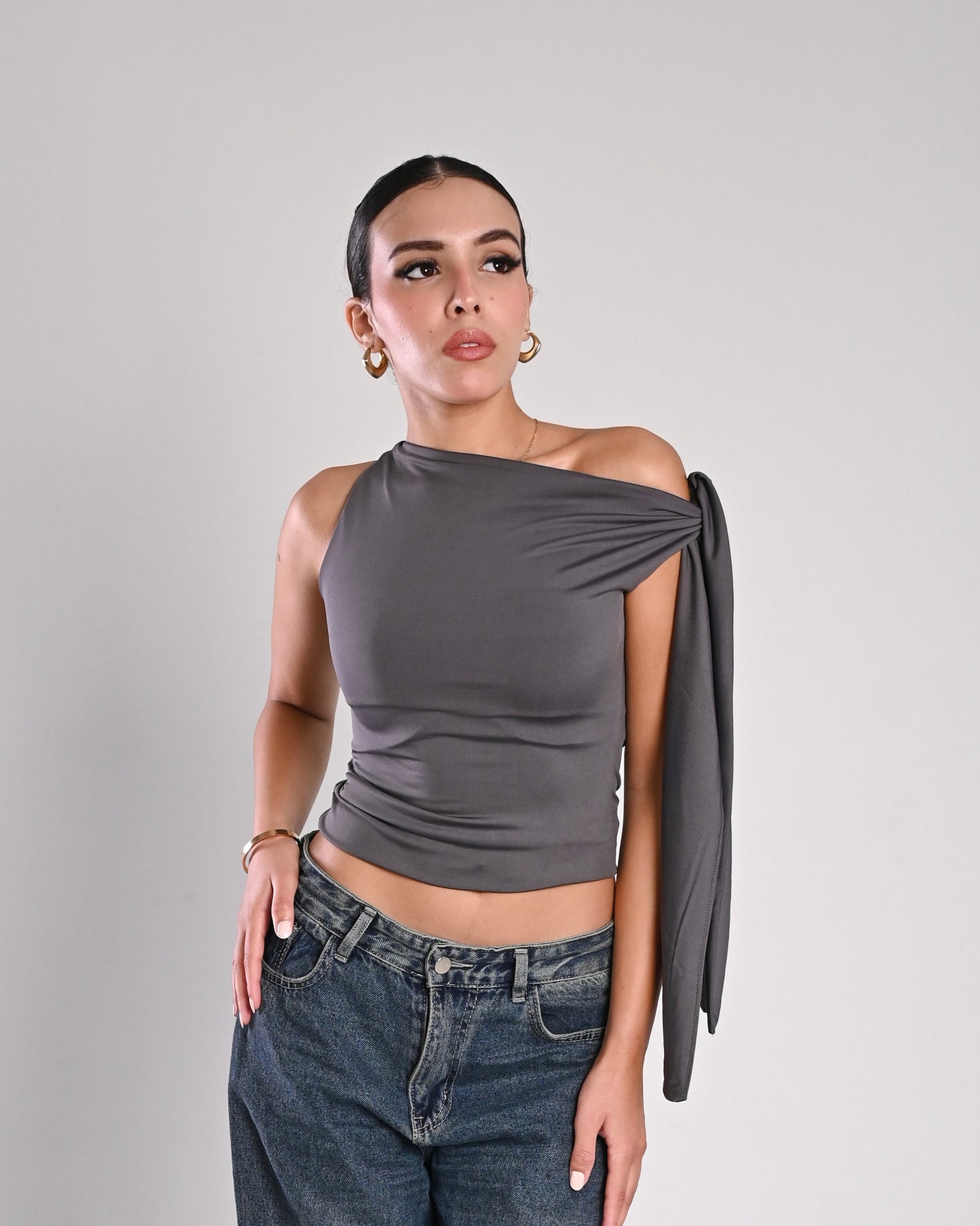 Knotted top